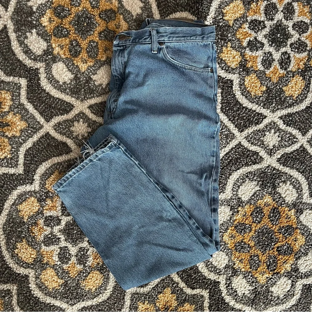 Men’s Wrangler Relaxed fit Blue Denim Jeans 40x32 - Picture 1 of 6